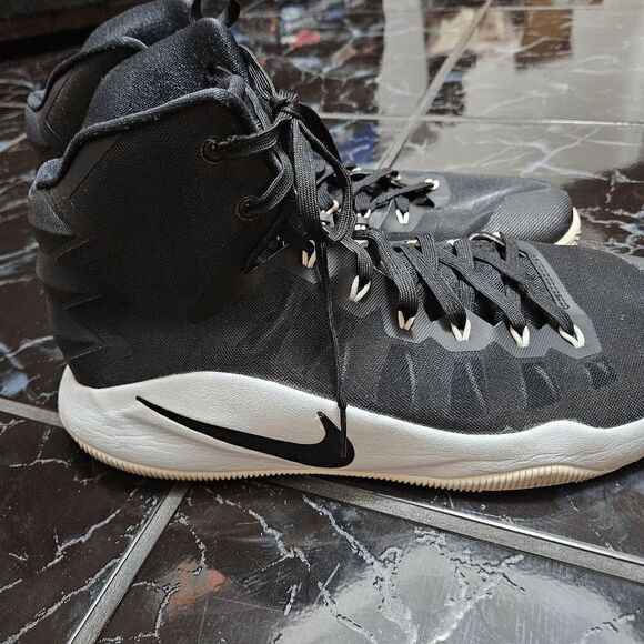 Nike shoes for men main image 6